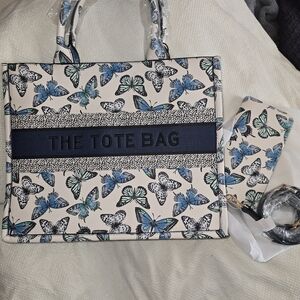 Butterfly Print Xl Tote Bag And Wallet